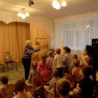 Выставка картин "Мир цветов и плодов" Выставка картин "Мир цветов и плодов".